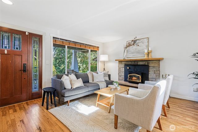 6525 154th Avenue NE, Redmond, WA 98052