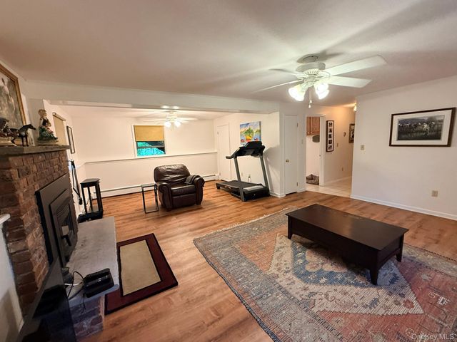 15 Trenton Road, Fishkill, NY 12524