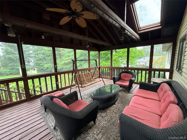 15 Trenton Road, Fishkill, NY 12524