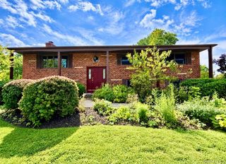 15 Trenton Road, Fishkill, NY 12524