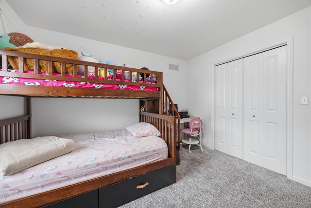 8 W Gailen Lane, Milton, WI 53563