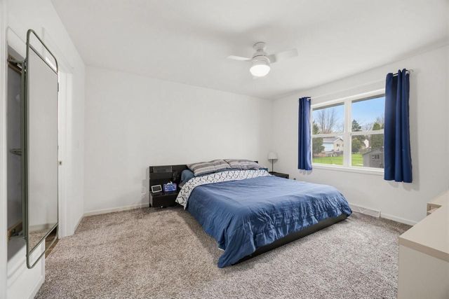 8 W Gailen Lane, Milton, WI 53563