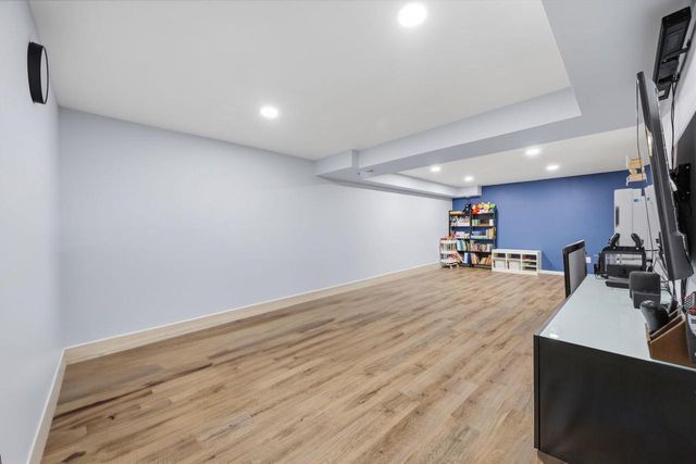 8 W Gailen Lane, Milton, WI 53563
