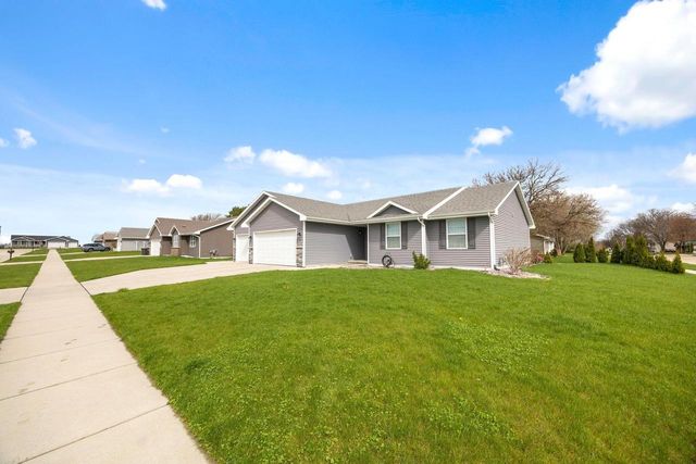 8 W Gailen Lane, Milton, WI 53563