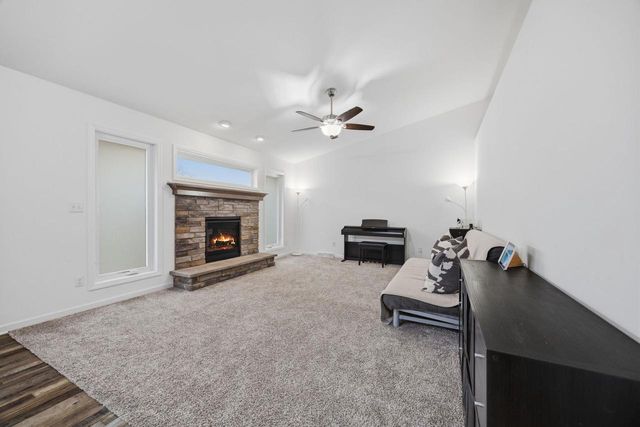 8 W Gailen Lane, Milton, WI 53563