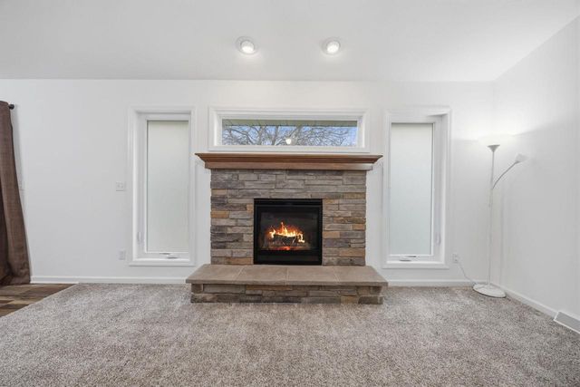 8 W Gailen Lane, Milton, WI 53563