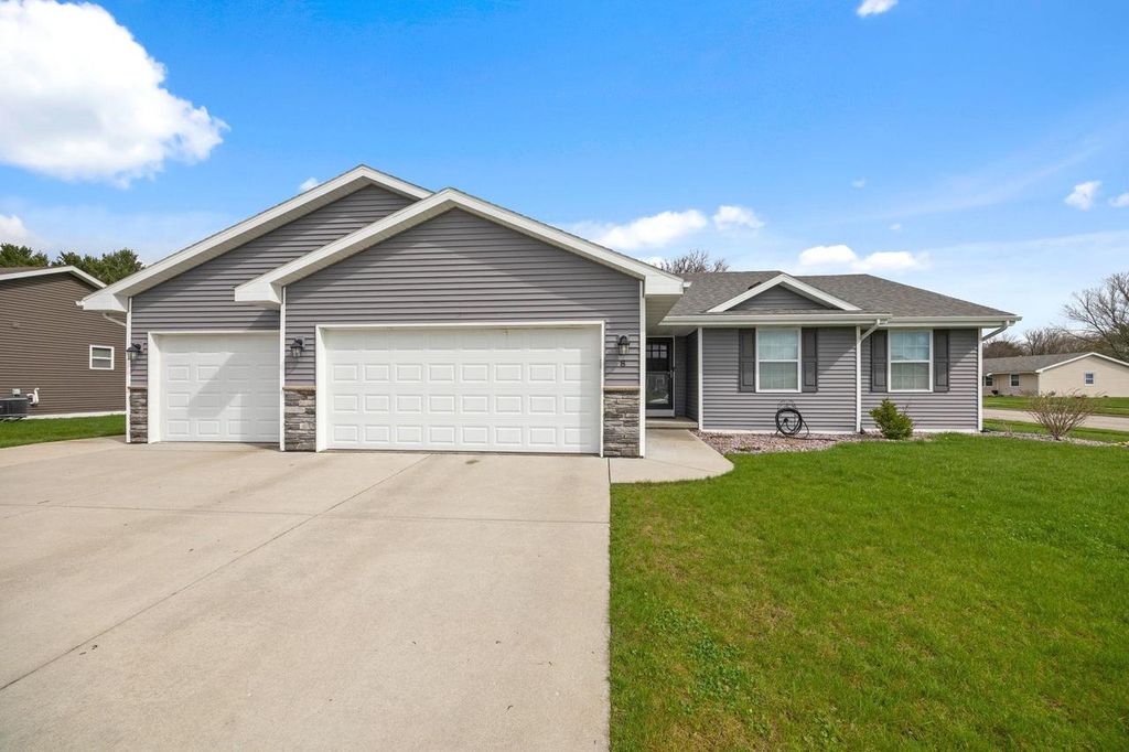 8 W Gailen Lane, Milton, WI 53563