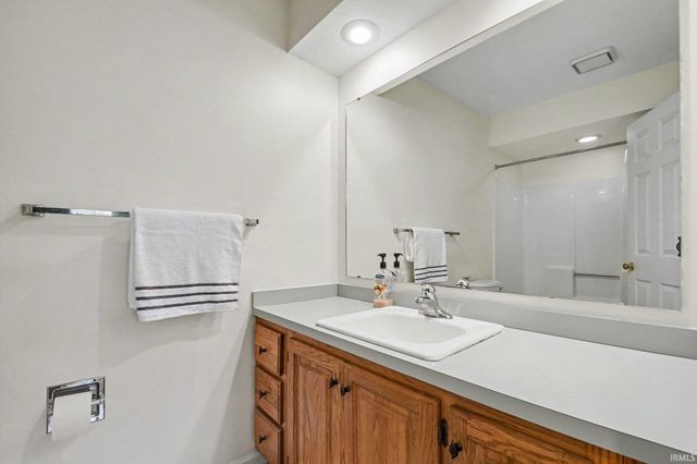 1811 E Madison Street, South Bend, IN 46617