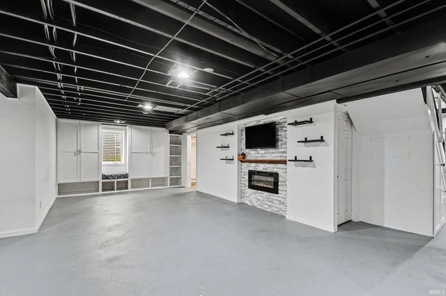 1811 E Madison Street, South Bend, IN 46617