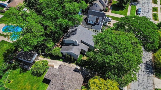 1811 E Madison Street, South Bend, IN 46617