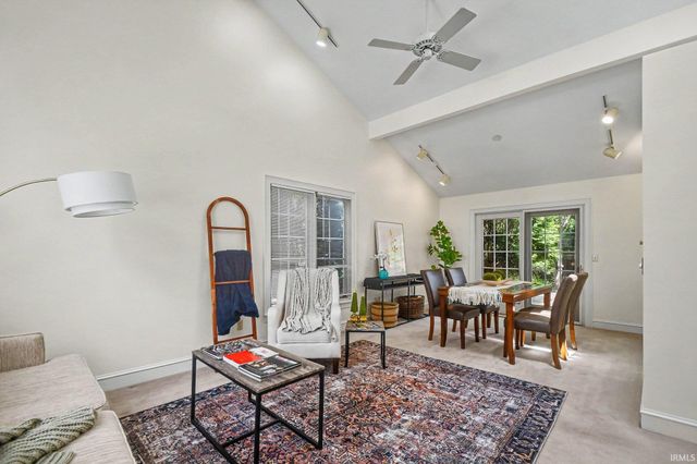 1811 E Madison Street, South Bend, IN 46617