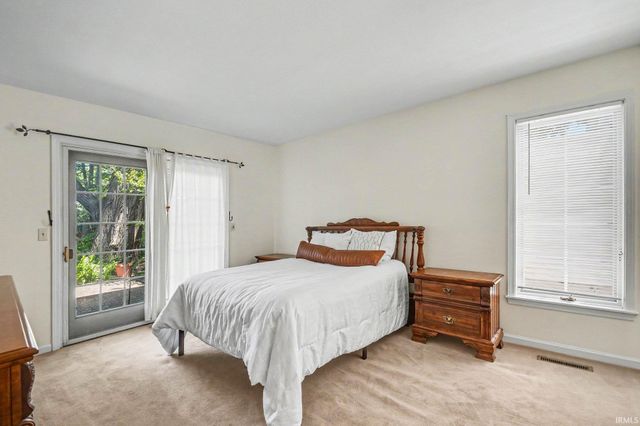 1811 E Madison Street, South Bend, IN 46617