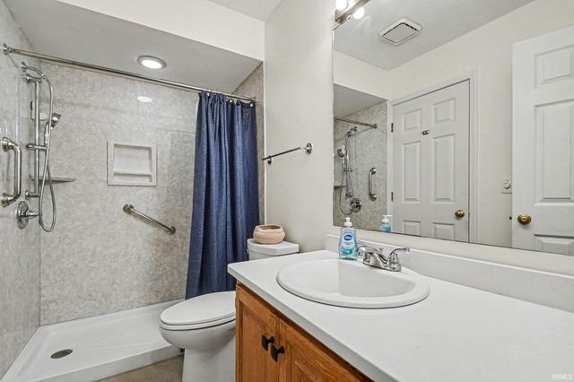 1811 E Madison Street, South Bend, IN 46617