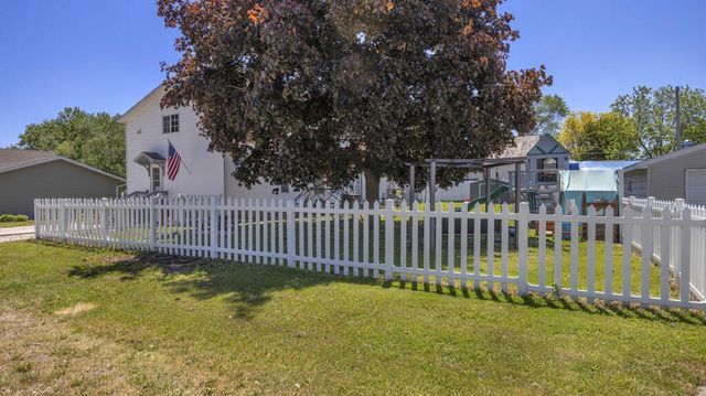 717 W 3rd STREET, Waldo, WI 53093