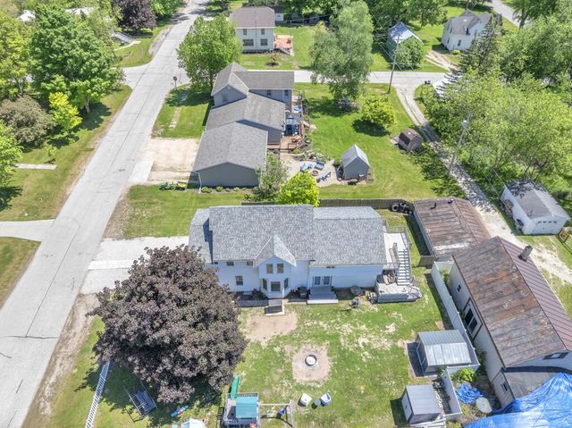 717 W 3rd STREET, Waldo, WI 53093