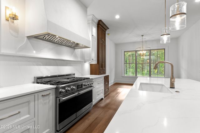 637 Big Valley Loop, Flowood, MS 39232