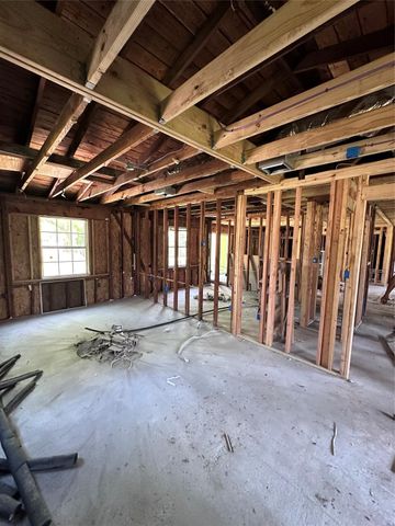 108 Yaupon Drive, Baytown, TX 77520