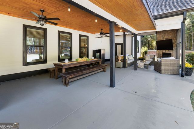 173 Dolly Nixon Road, Senoia, GA 30276