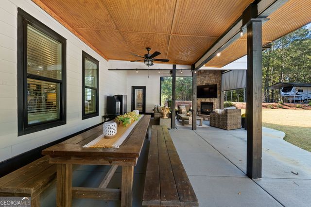 173 Dolly Nixon Road, Senoia, GA 30276