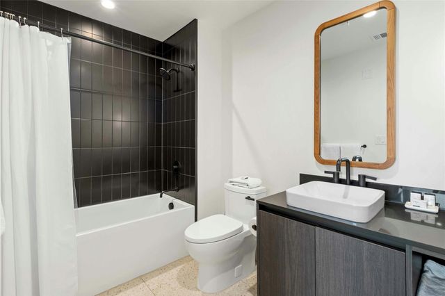 48 East Ave 1301, Austin, TX 78701