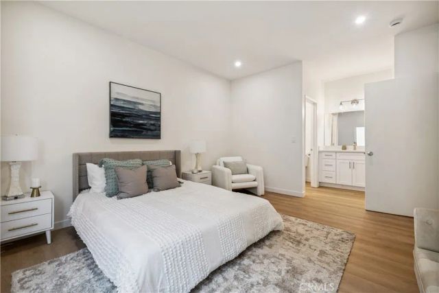 11722 Avon, Los Angeles, CA 90066