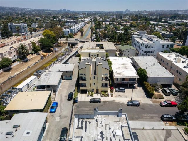 11722 Avon, Los Angeles, CA 90066