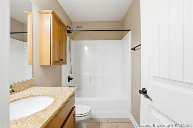 11503 Forest Hill Circle, Sellersburg, IN 47172