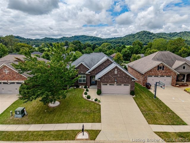 11503 Forest Hill Circle, Sellersburg, IN 47172