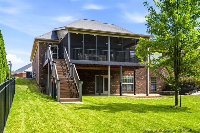11503 Forest Hill Circle, Sellersburg, IN 47172