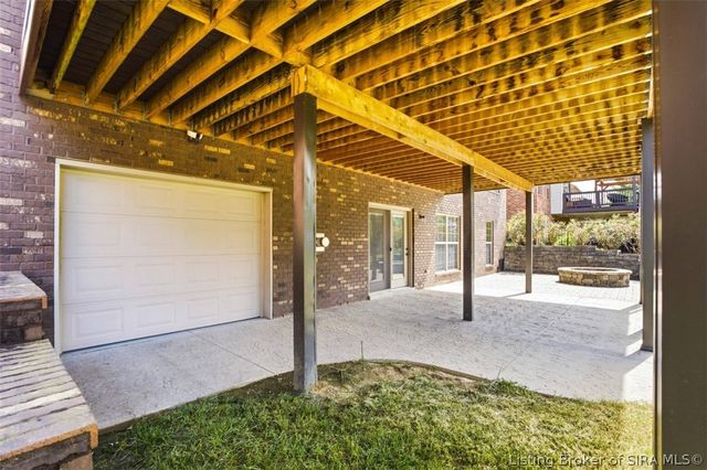 11503 Forest Hill Circle, Sellersburg, IN 47172