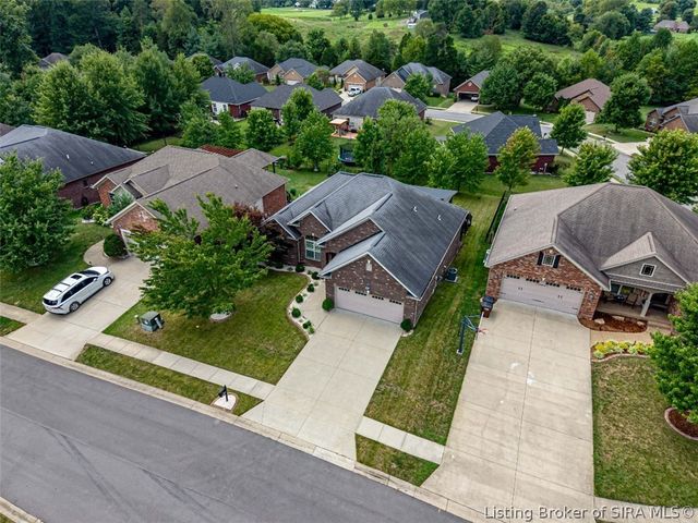 11503 Forest Hill Circle, Sellersburg, IN 47172
