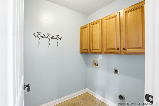 11503 Forest Hill Circle, Sellersburg, IN 47172