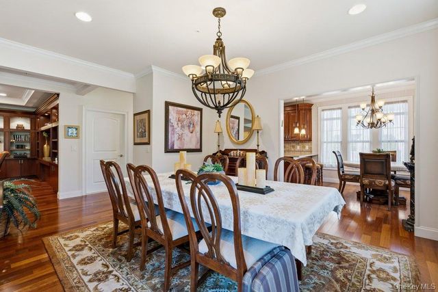 336 Trotting Lane, Westbury, NY 11590