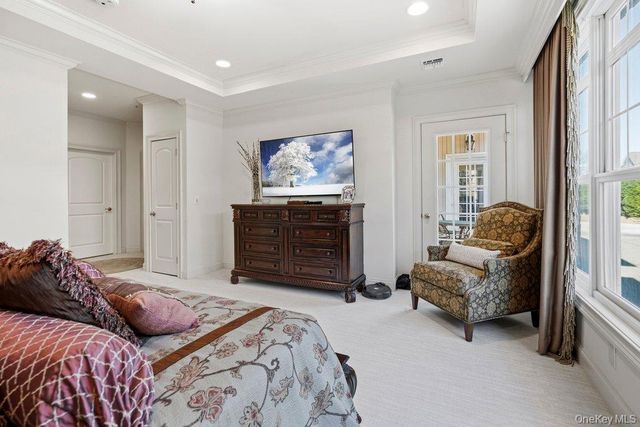 336 Trotting Lane, Westbury, NY 11590