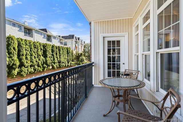 336 Trotting Lane, Westbury, NY 11590