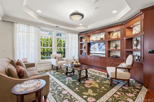 336 Trotting Lane, Westbury, NY 11590