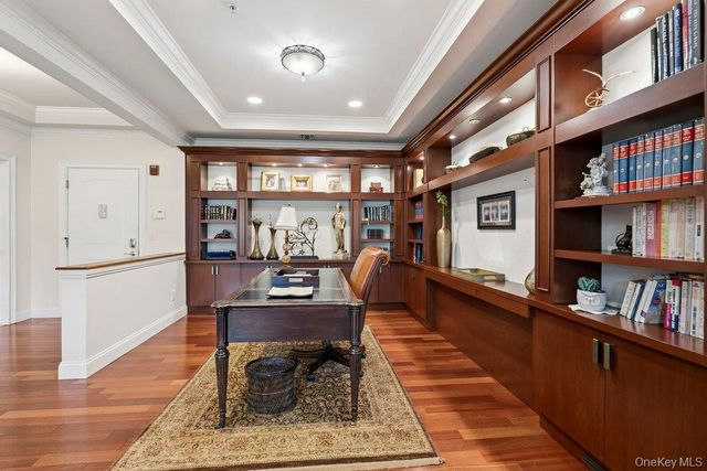 336 Trotting Lane, Westbury, NY 11590