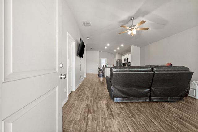 3220 Waverly Avenue, Lubbock, TX 79407