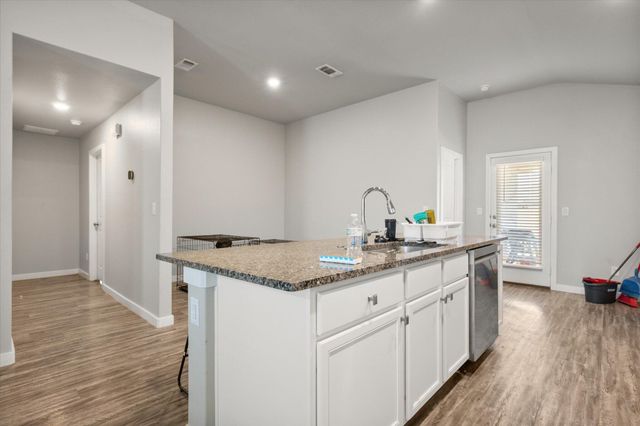 3220 Waverly Avenue, Lubbock, TX 79407