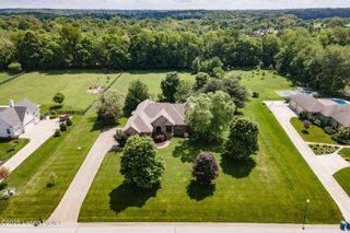 2913 Harrods Crossing Blvd, Crestwood, KY 40014