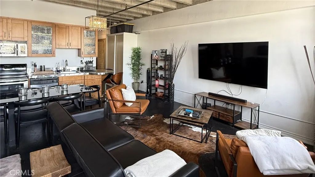 312 W 5th 1022, Los Angeles, CA 90013