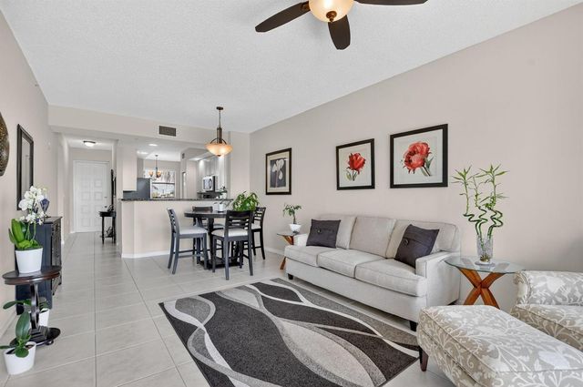 26 Royal Palm Way 403, Boca Raton, FL 33432