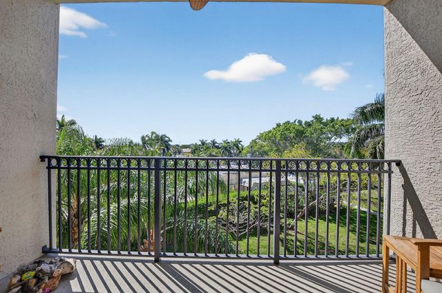 26 Royal Palm Way 403, Boca Raton, FL 33432