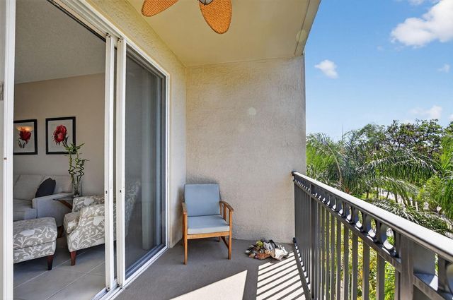 26 Royal Palm Way 403, Boca Raton, FL 33432
