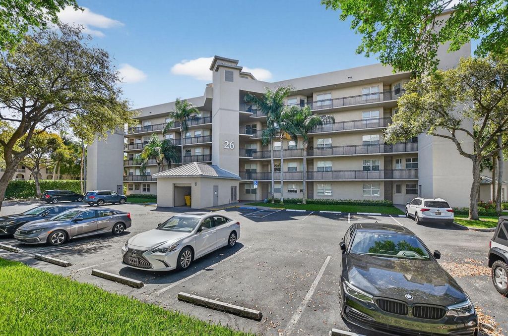 26 Royal Palm Way 403, Boca Raton, FL 33432