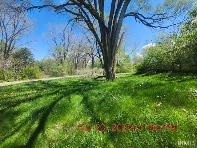 5783 S Monroe Street, Warsaw, IN 46580