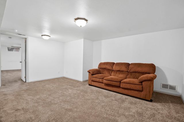 1007 E Walton St, Spokane, WA 99207