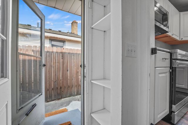 1007 E Walton St, Spokane, WA 99207