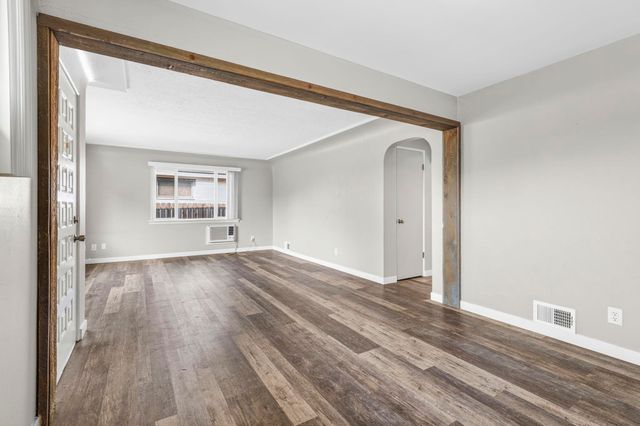 1007 E Walton St, Spokane, WA 99207