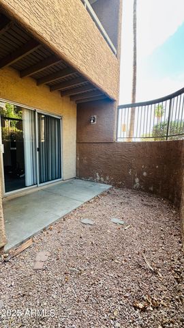 2625 E Indian School Road Unit 142, Phoenix, AZ 85016